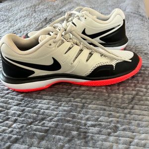 Nike Vapor tennis shoes